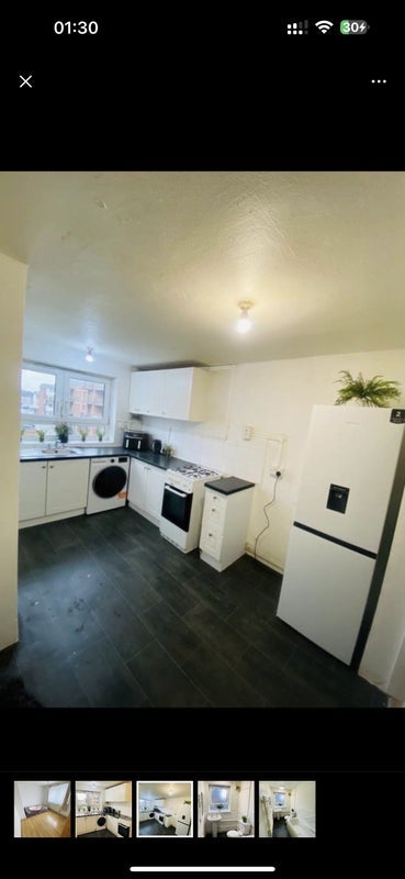 Room Parr Road in Greater London