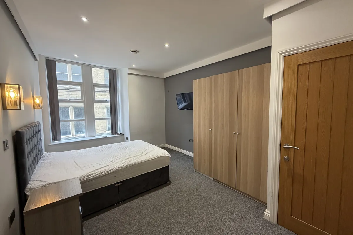 Flat John William Street in Kirklees