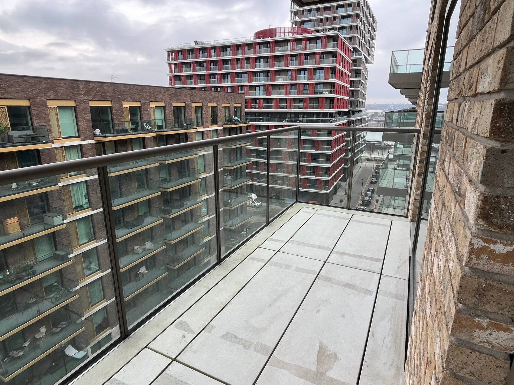 Flat Royal Crest Avenue in Greater London