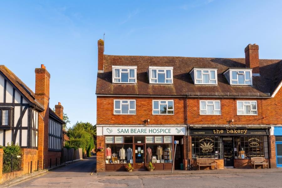Flat Station Parade in Guildford