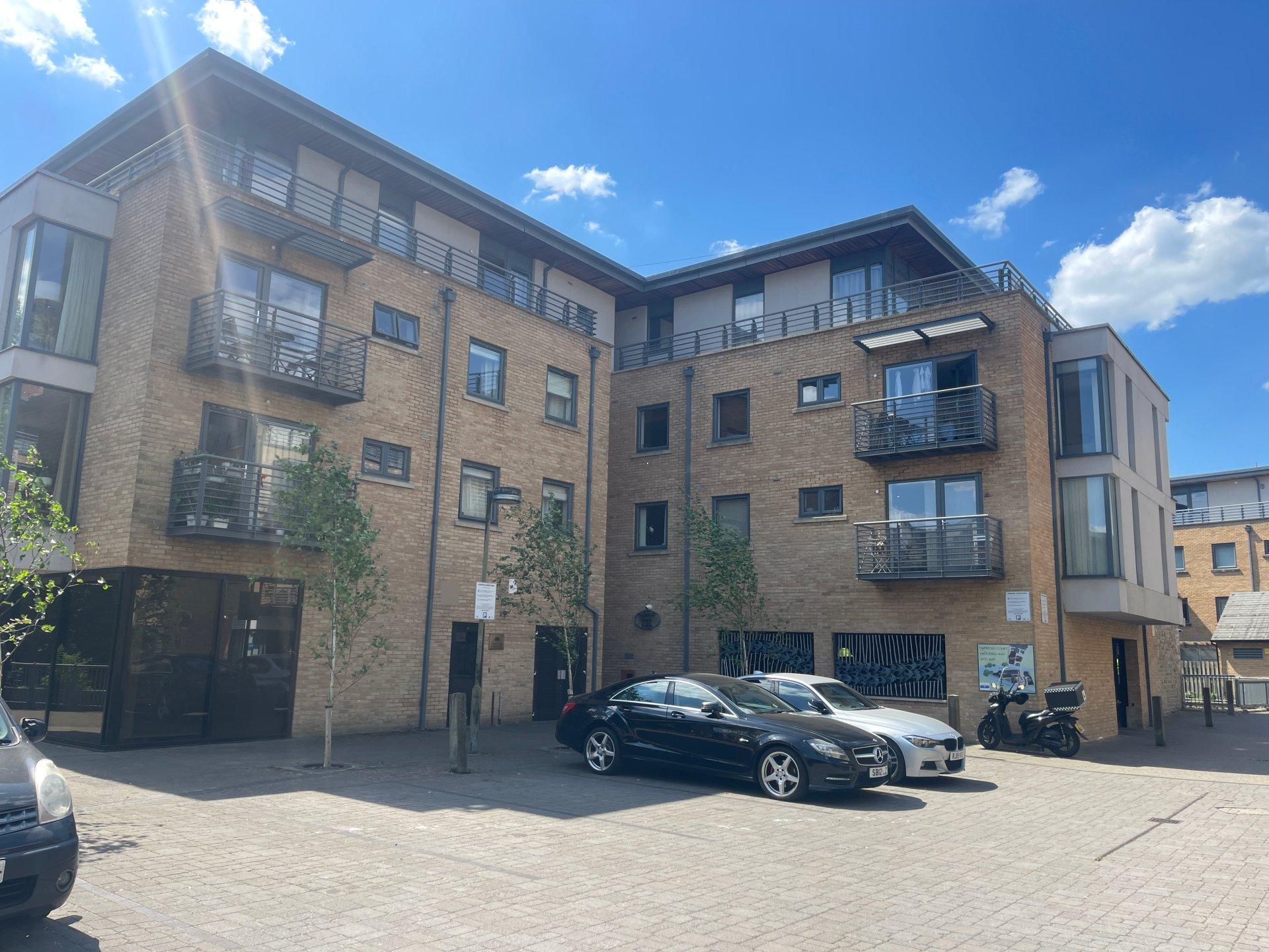 Flat Woodin's Way in Oxford