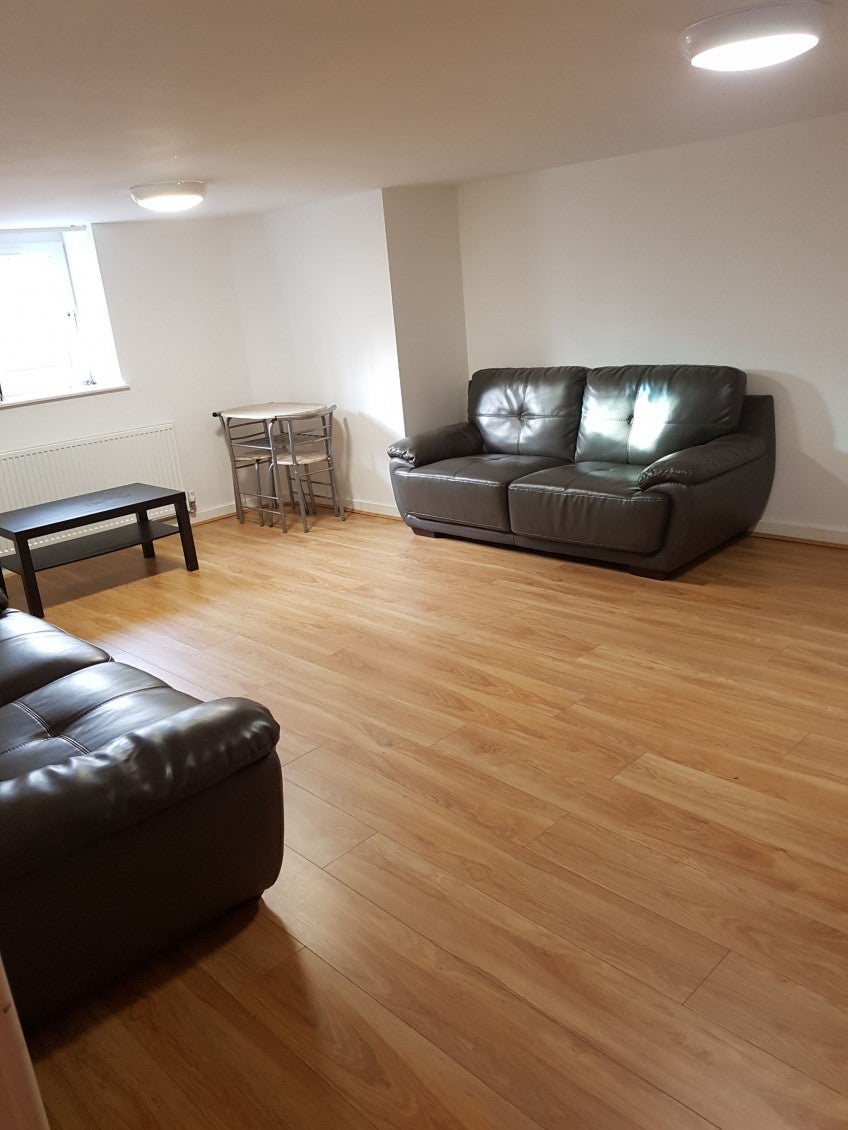 Flat Anson Road in Manchester