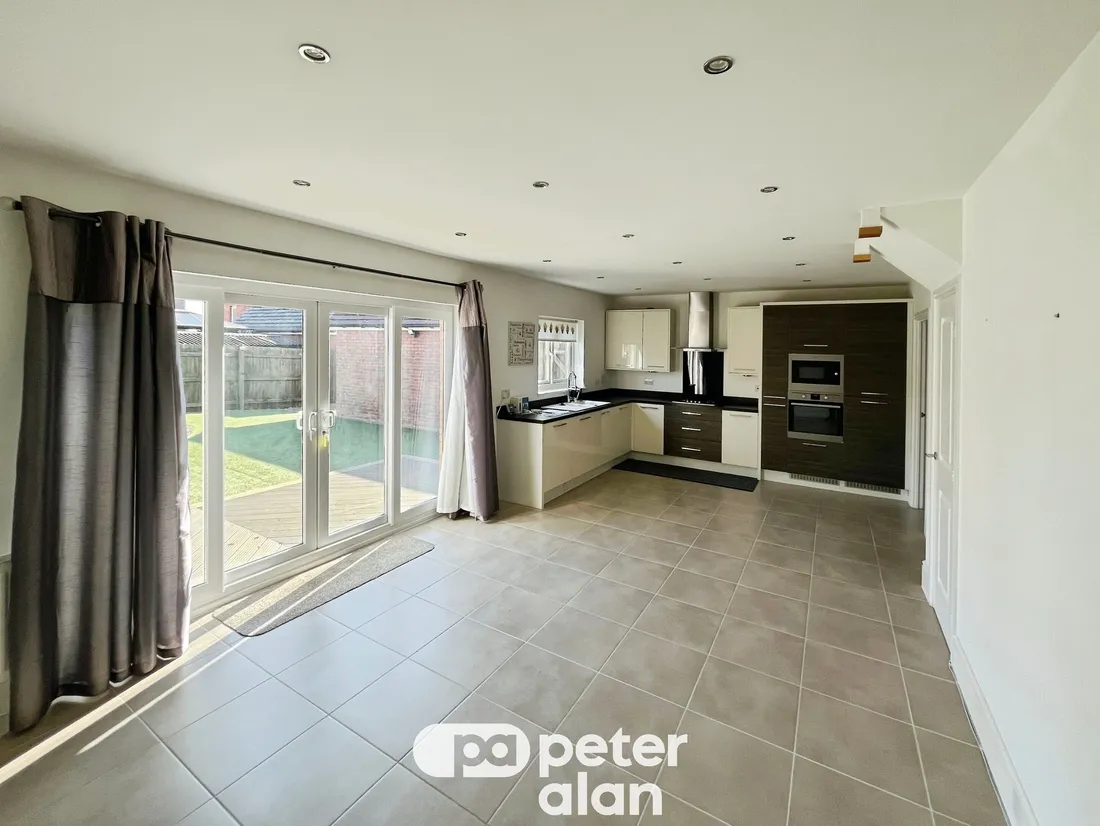 House Gwenddwr Grange Close in Newport