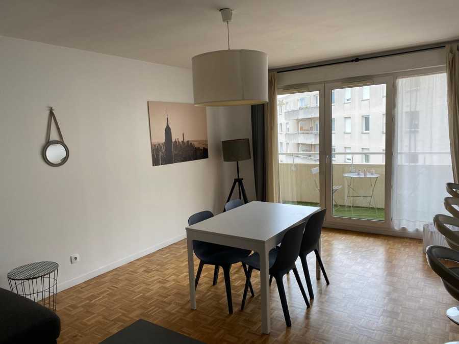 Flat Rue Henri Rolland in Villeurbanne