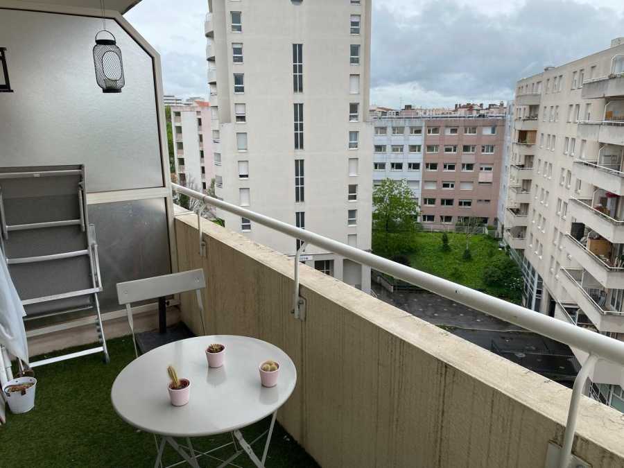 Flat Rue Henri Rolland in Villeurbanne