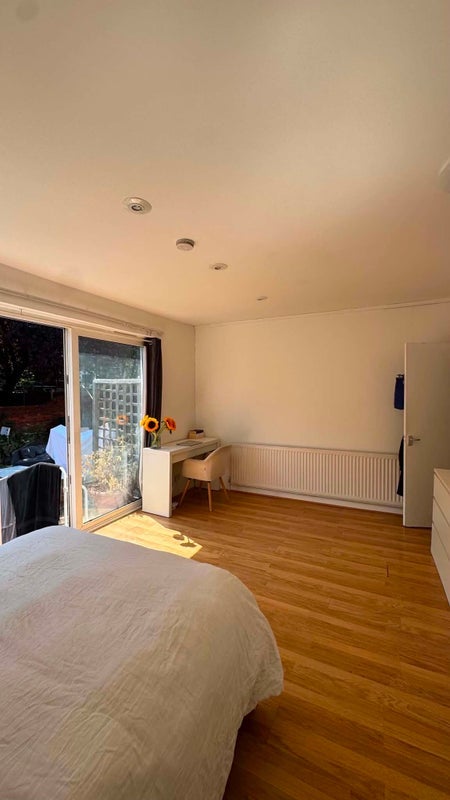 Room Birchmore Walk in Greater London