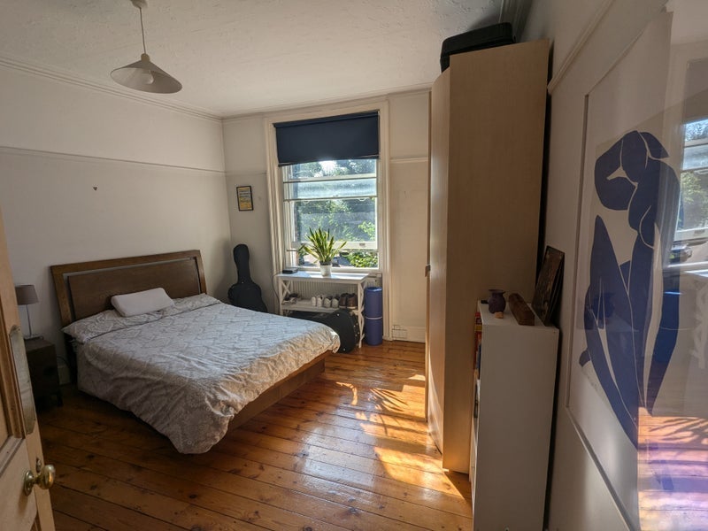 Room Cunnington Street in Greater London
