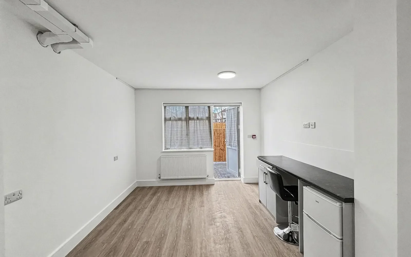 Room Kenton Road in Greater London