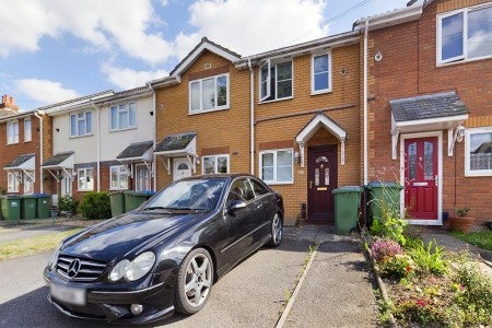 House Millbrook Road East in Southampton