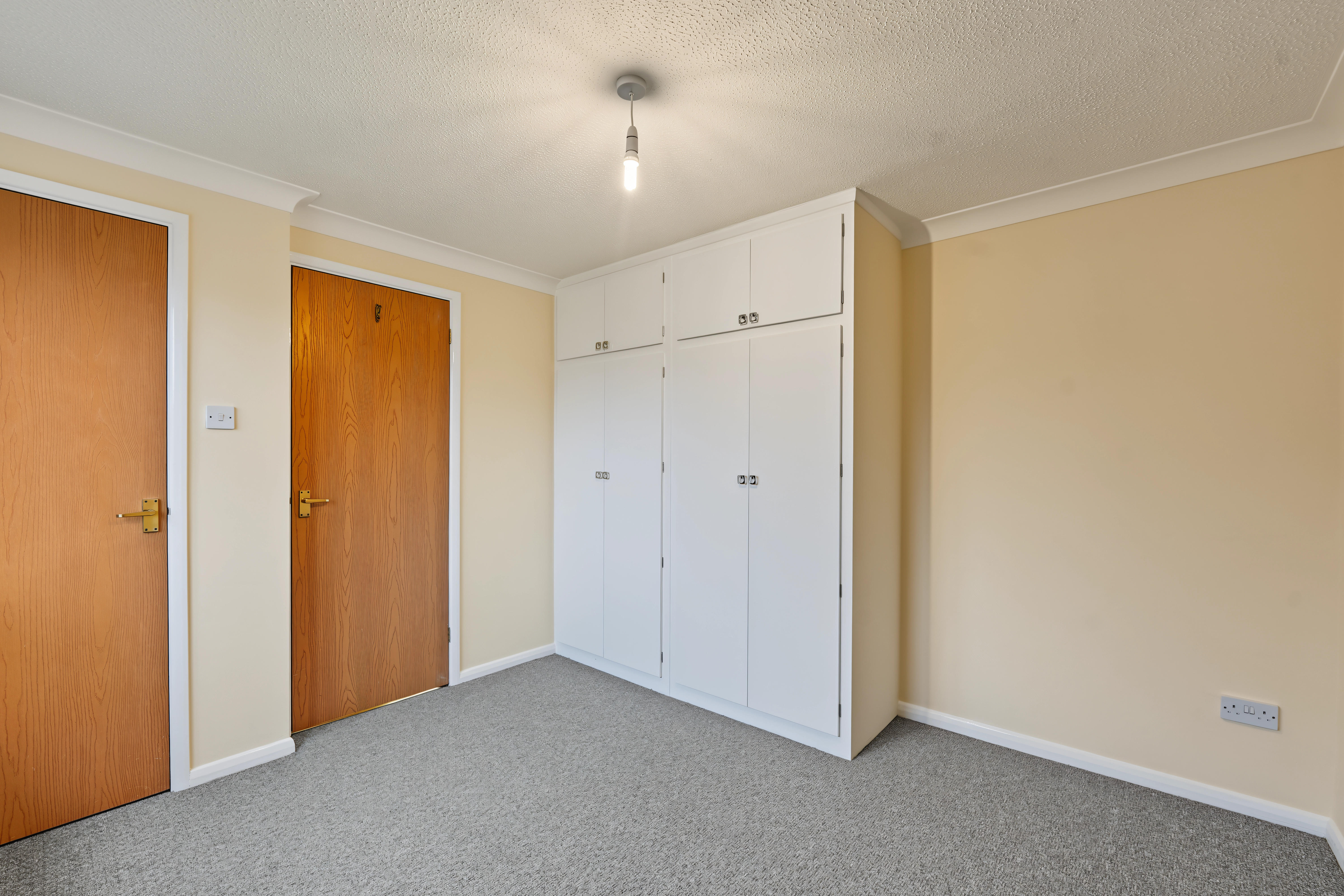 Flat Yeomanry Close in Epsom and Ewell