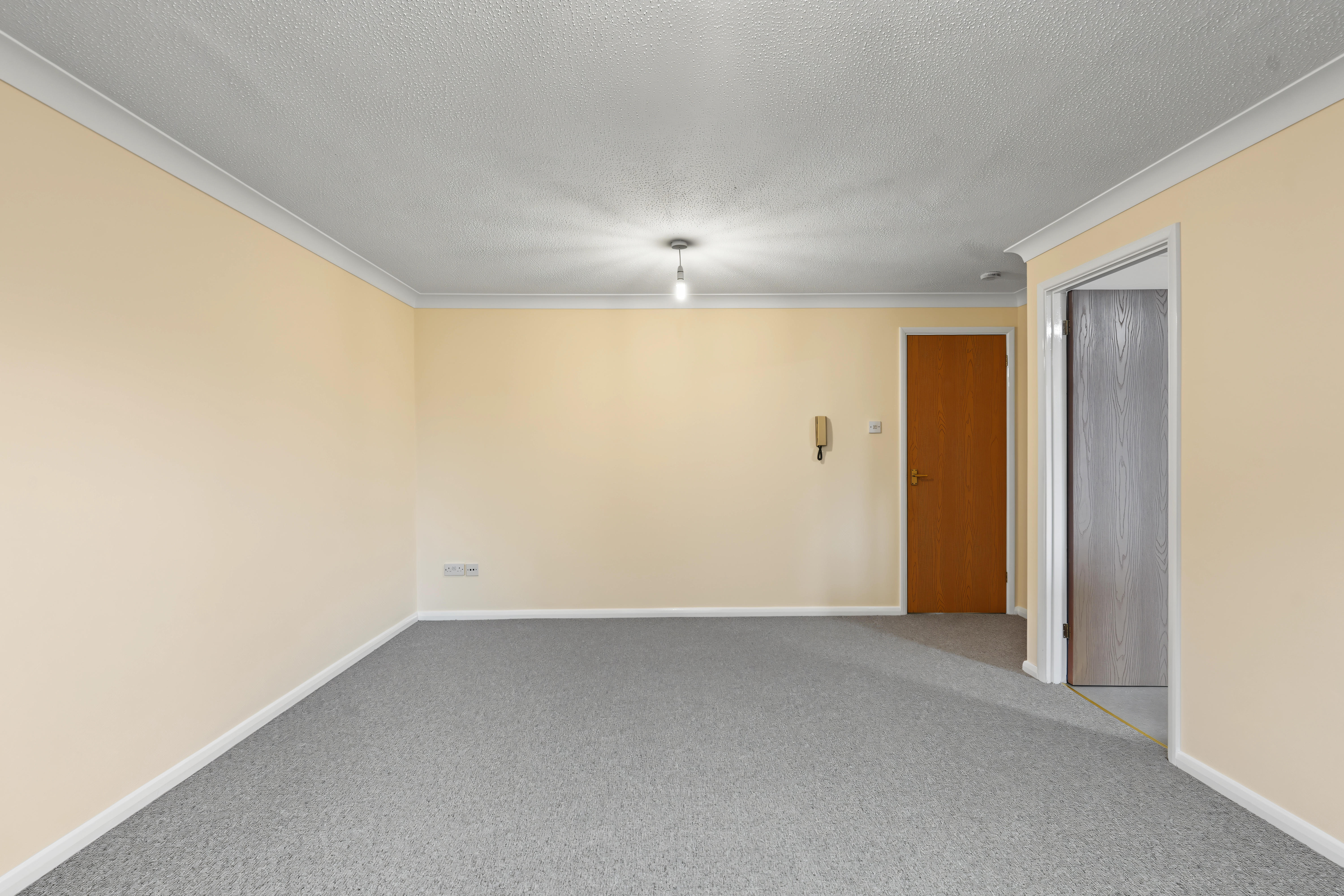 Flat Yeomanry Close in Epsom and Ewell