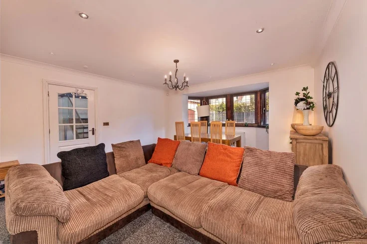 House Tinacre Hill in Wolverhampton