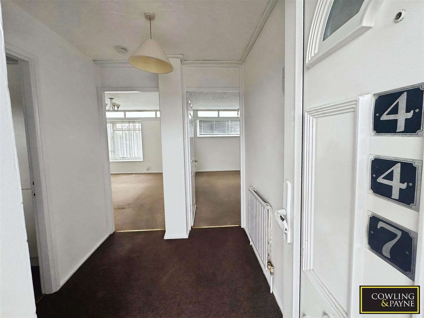 Flat Melbourne Path in Basildon