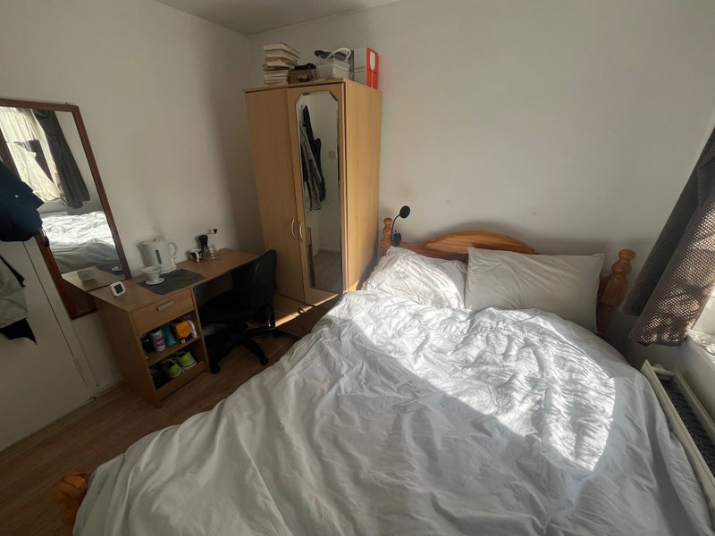 Room Tiber Gardens in Greater London