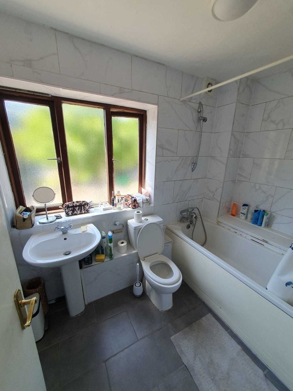 Room Tiber Gardens in Greater London
