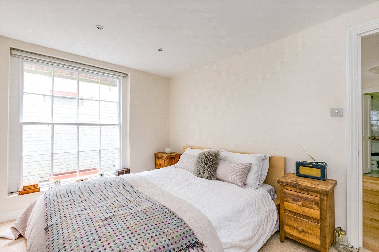 Flat Liverpool Road in Greater London