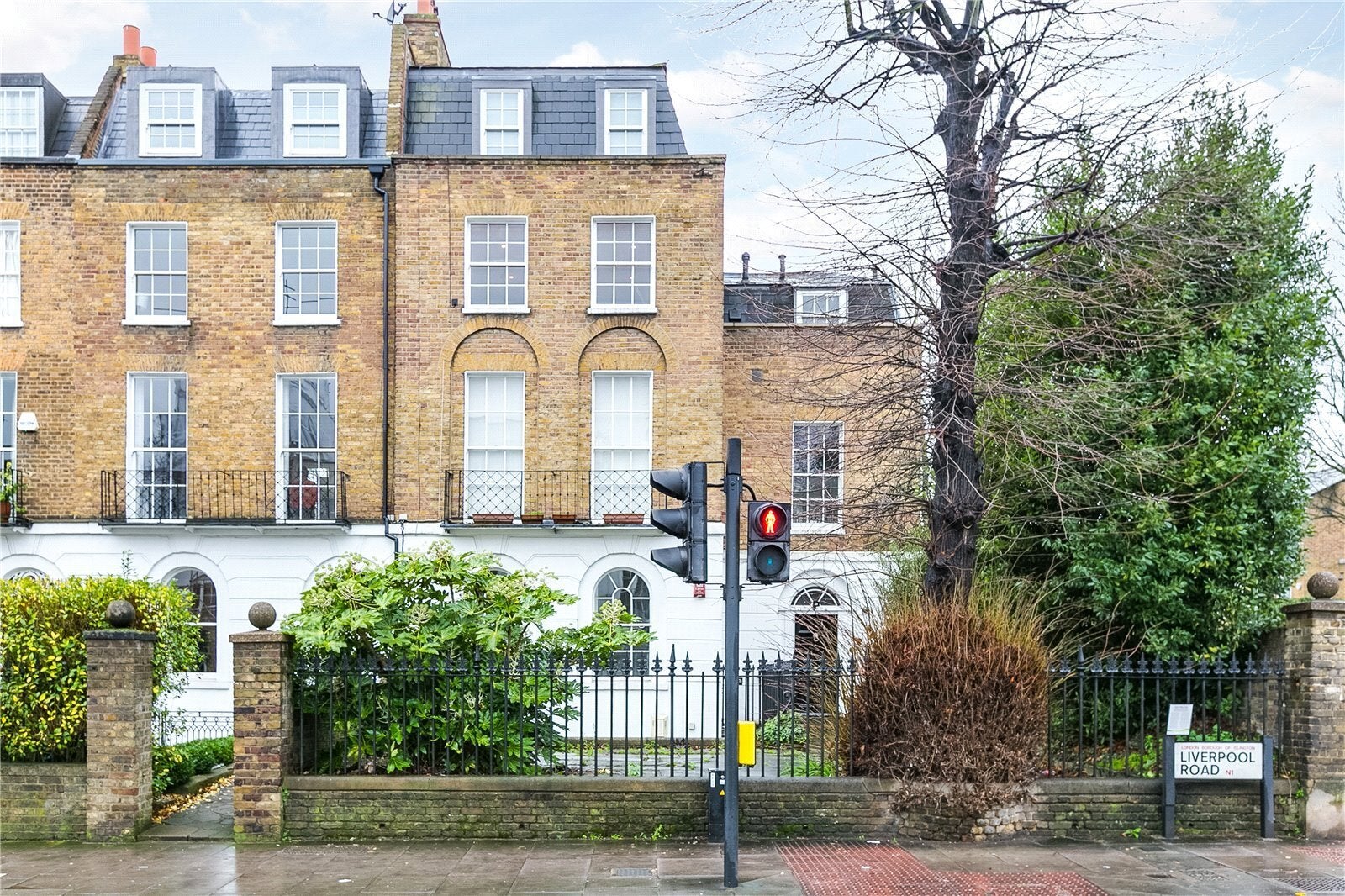 Flat Liverpool Road in Greater London