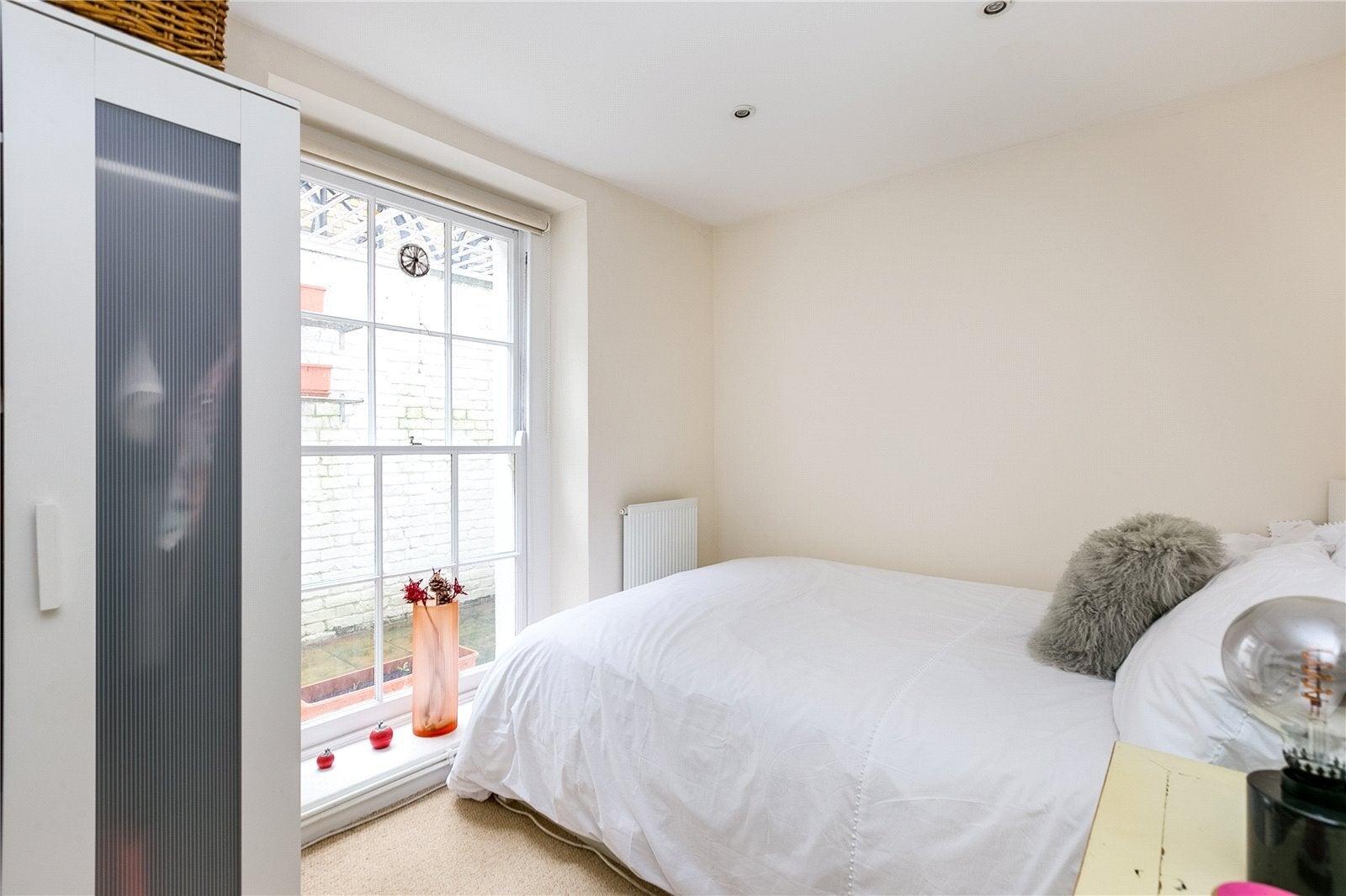 Flat Liverpool Road in Greater London
