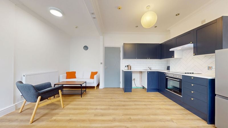 Flat Connaught Road in Cardiff