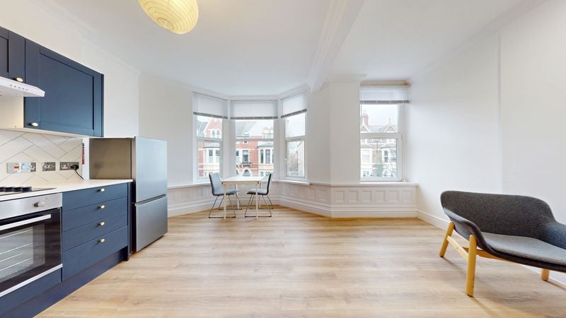 Flat Connaught Road in Cardiff