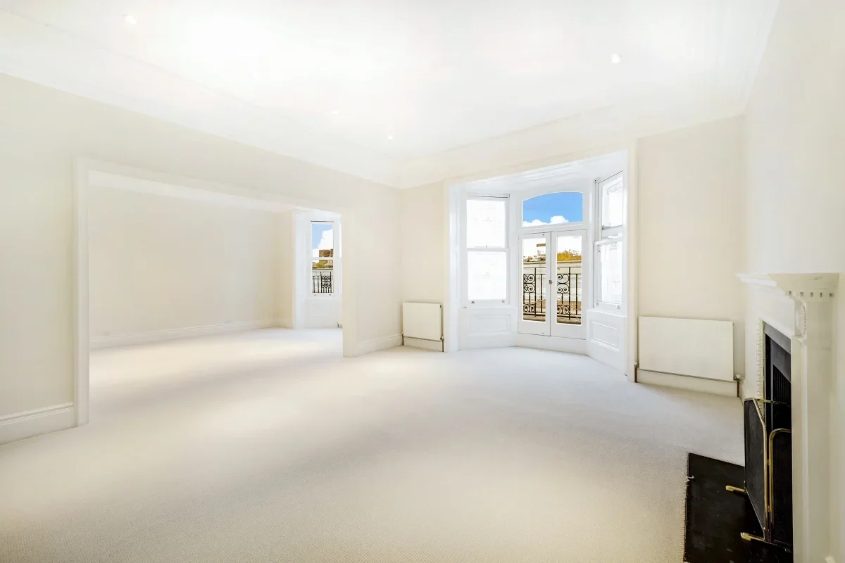 Flat De Vere Gardens in Greater London