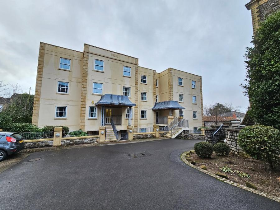 Flat Alonzo Place in Clevedon