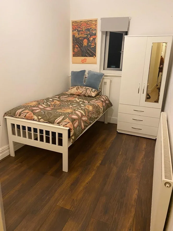 Room Milner Road in Birmingham