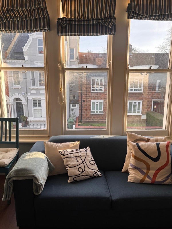 Room Edgeley Road in Greater London