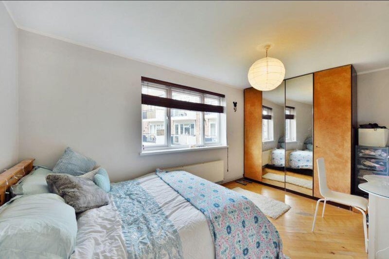 Flat Fulham Park Road in Greater London