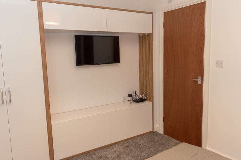 Room Richmond Road in Cardiff