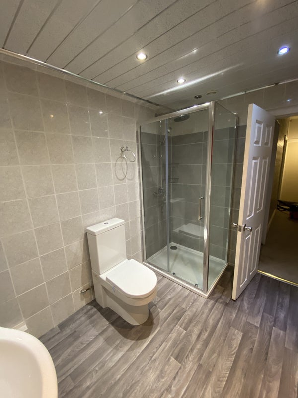 Room Hasland Road in Chesterfield