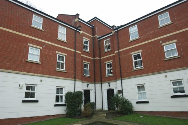 Flat Teale Court in Leeds