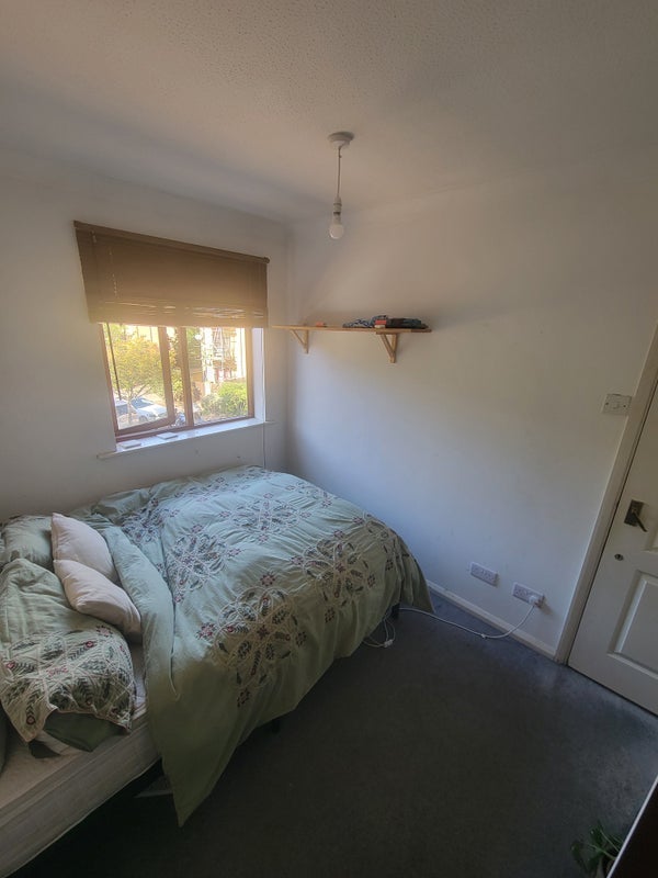 Room Fowey Close in Greater London