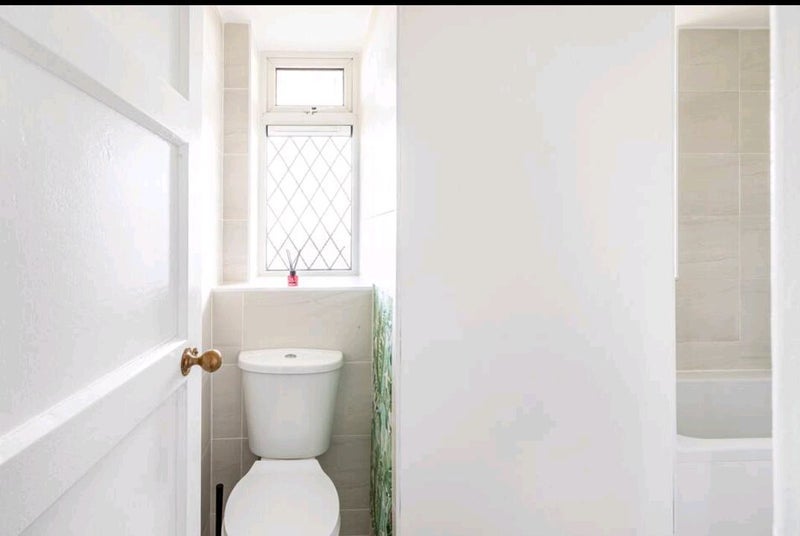 Room Lucas Road in Greater London