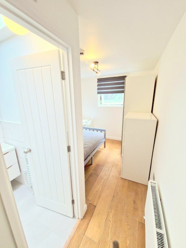 Room Woolmer Gardens in Greater London