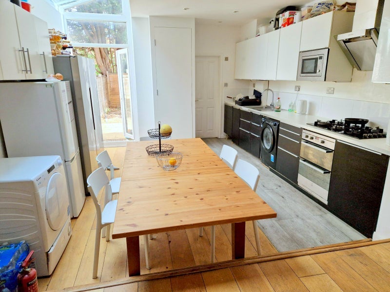 Room Woolmer Gardens in Greater London