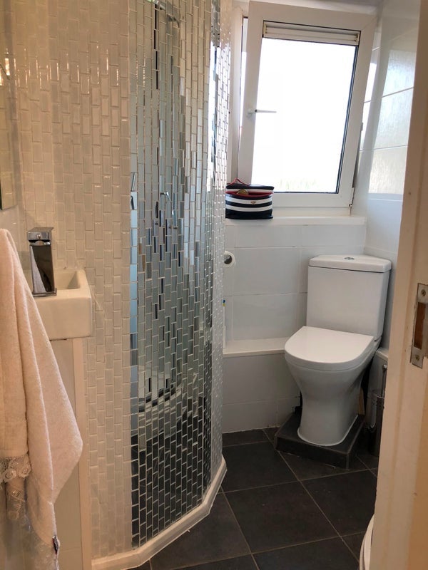 Room Pauntley Street in Greater London