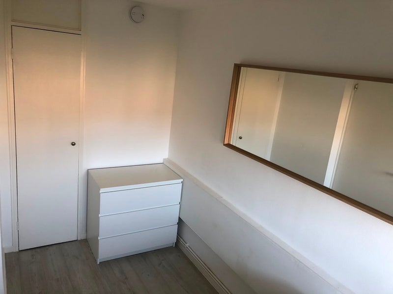 Room Pauntley Street in Greater London