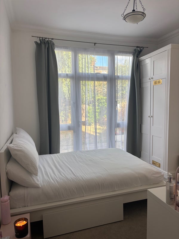 Room Lucien Road in Greater London