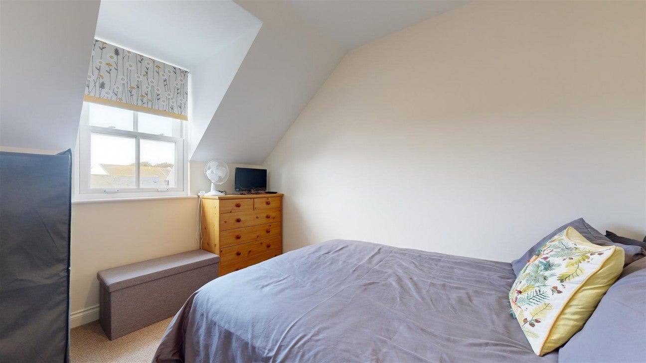 Flat Lady Mead Close in Easton
