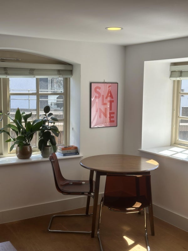 Room Kingsland Road in Greater London