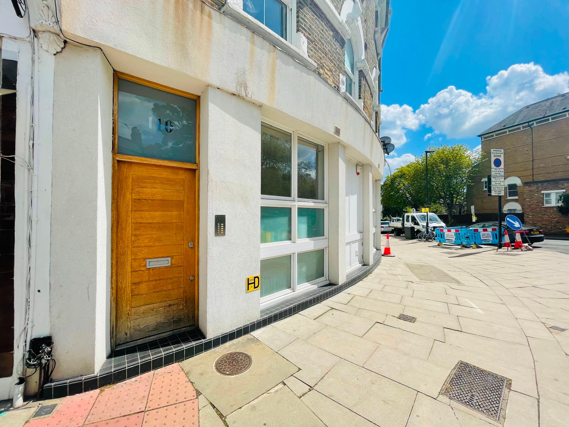 Flat Petherton Road in Greater London