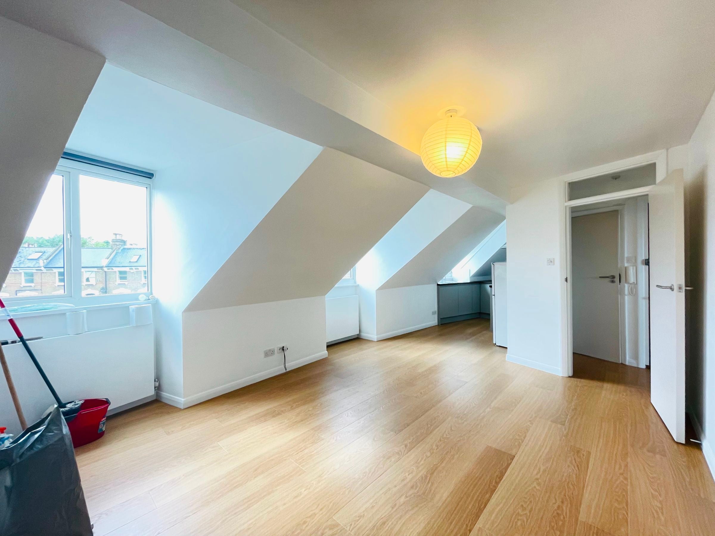 Flat Petherton Road in Greater London