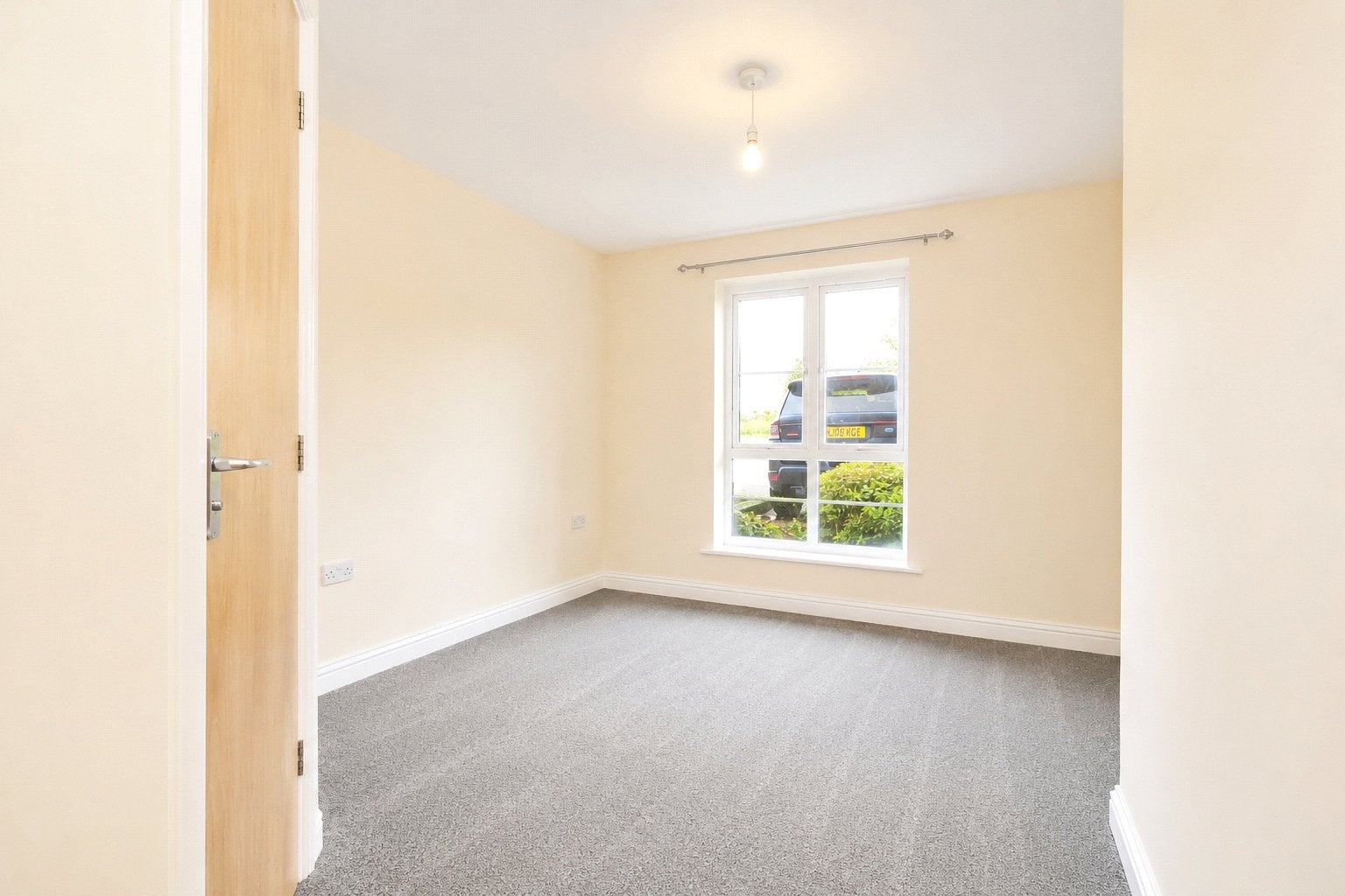 Flat Tudor Way in Woking