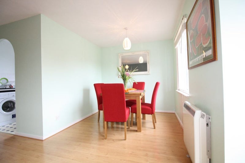 Room Oakapple Court in Greater London