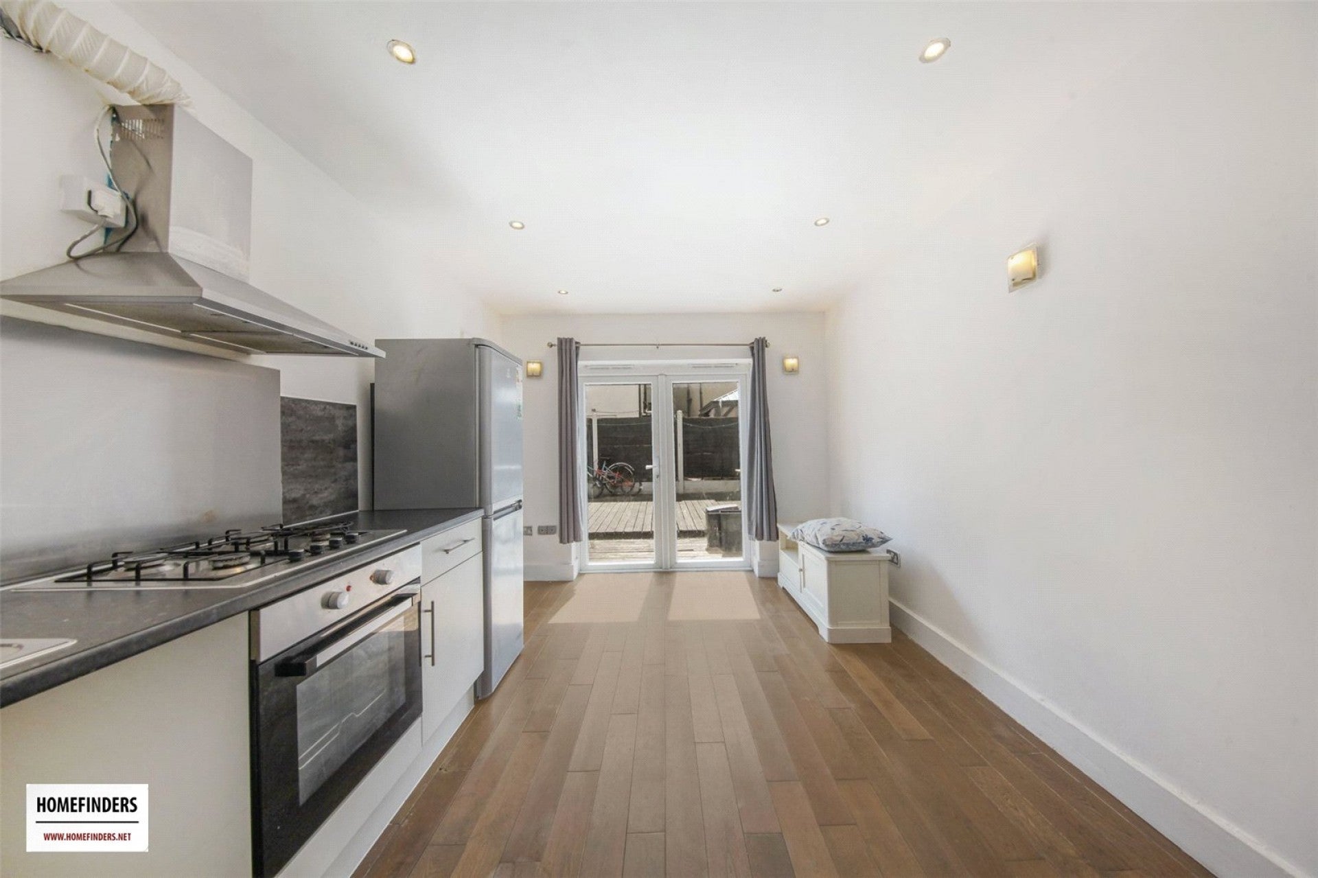 Flat Otley Road in Greater London