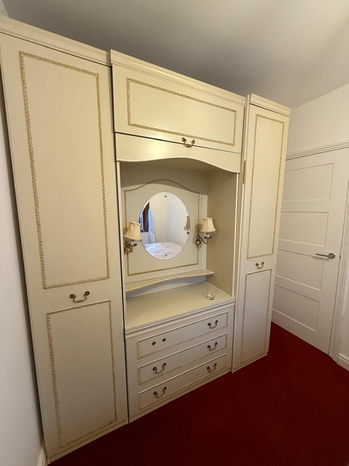 Room Hunter Road in Greater London