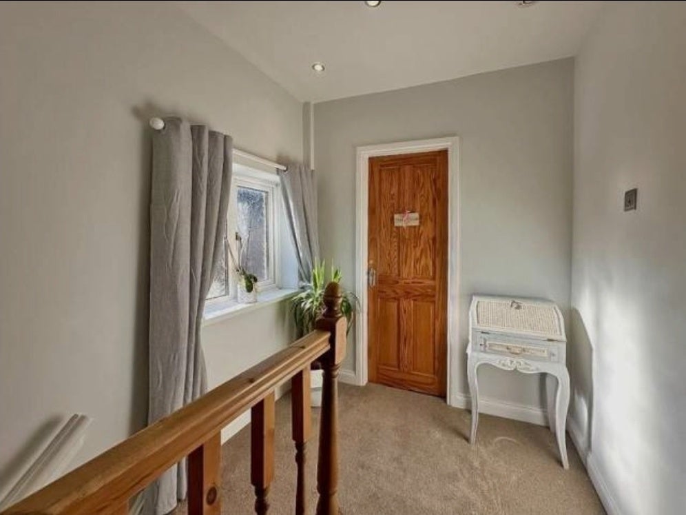 Room Kirkstall Crescent in Bloxwich