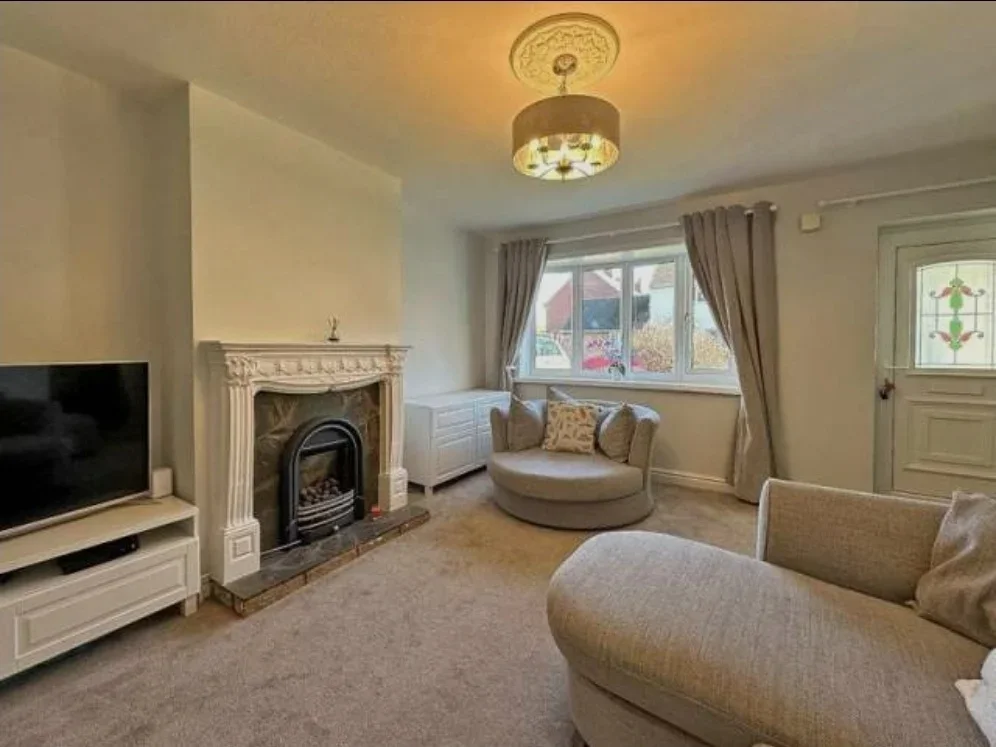 Room Kirkstall Crescent in Bloxwich