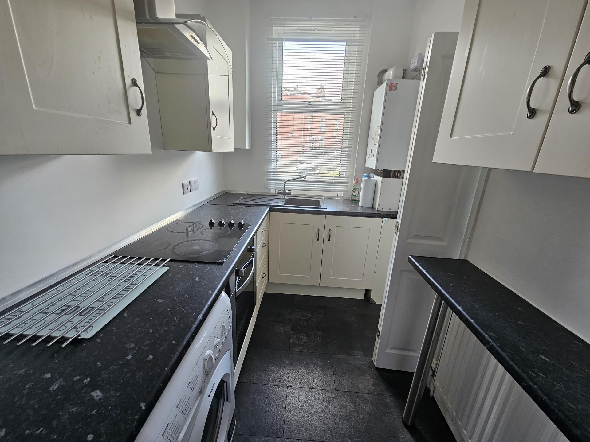 Flat Aviary Road in Leeds